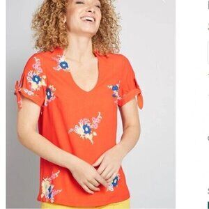 Modcloth Ideal Discovery Short Sleeve Blouse- Red‎ Floral- Size Small
